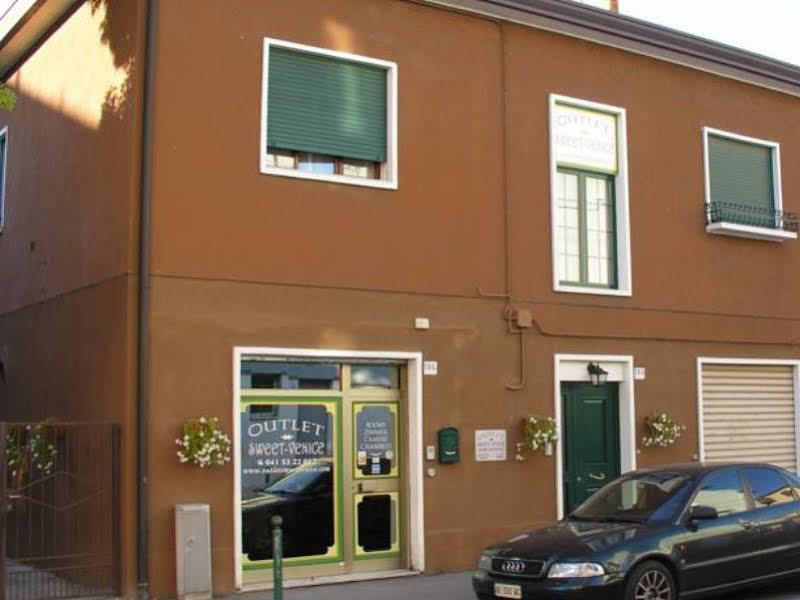Outlet Sweet Venice Mestre Exterior foto